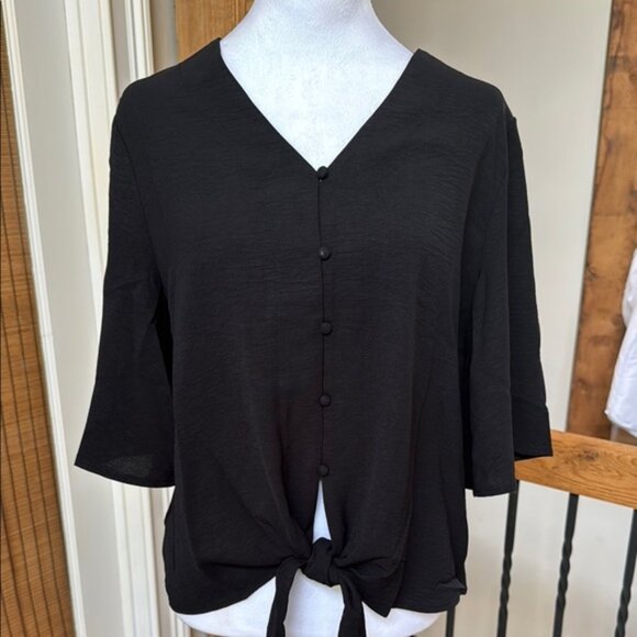 Umgee Black V-neck covered Button Down Tie Front Shirt relaxed fit lightweight - Picture 1 of 4